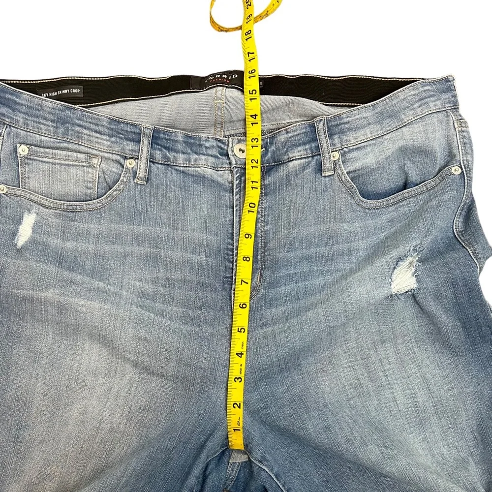 Torrid 3X Jeans Premium Sky High Skinny Crop Distressed Faded Blue Size 22 - Picture 6 of 10